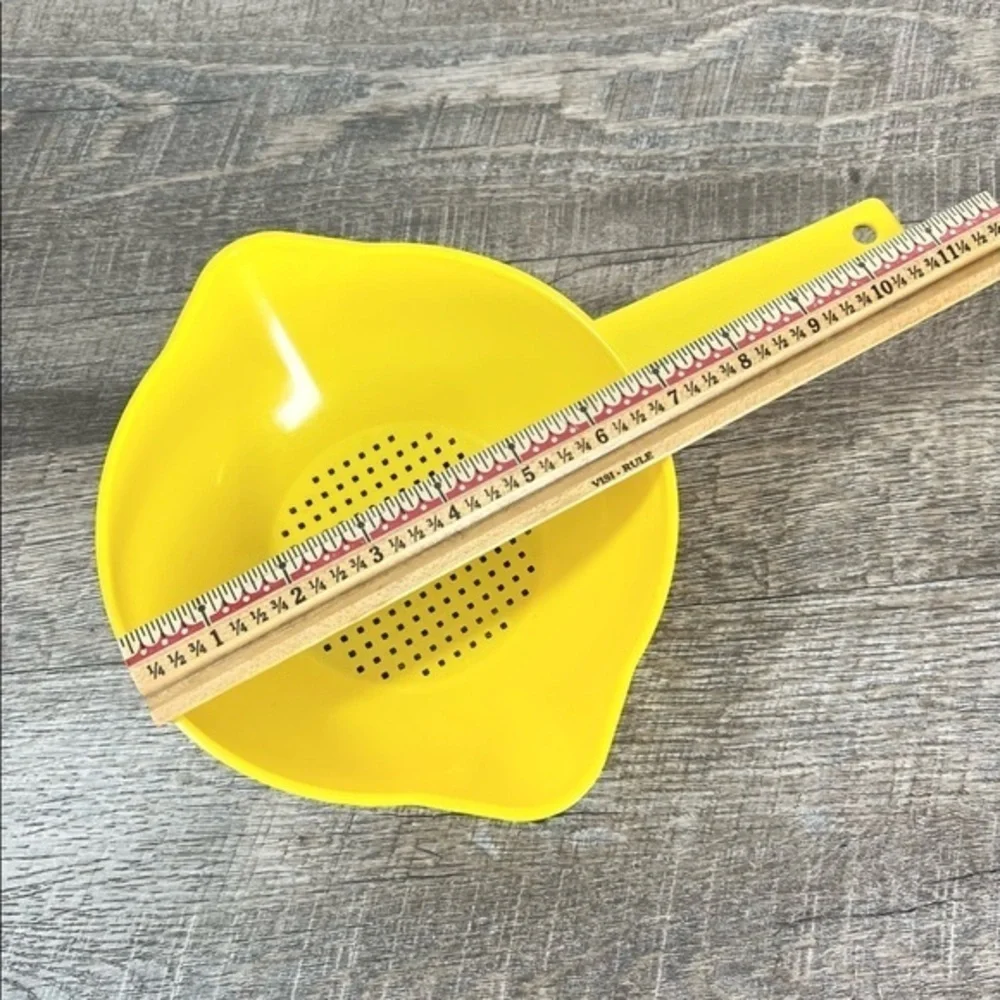Vintage Tupperware strainer yellow plastic Retro kitchen cottagecore Colander‎